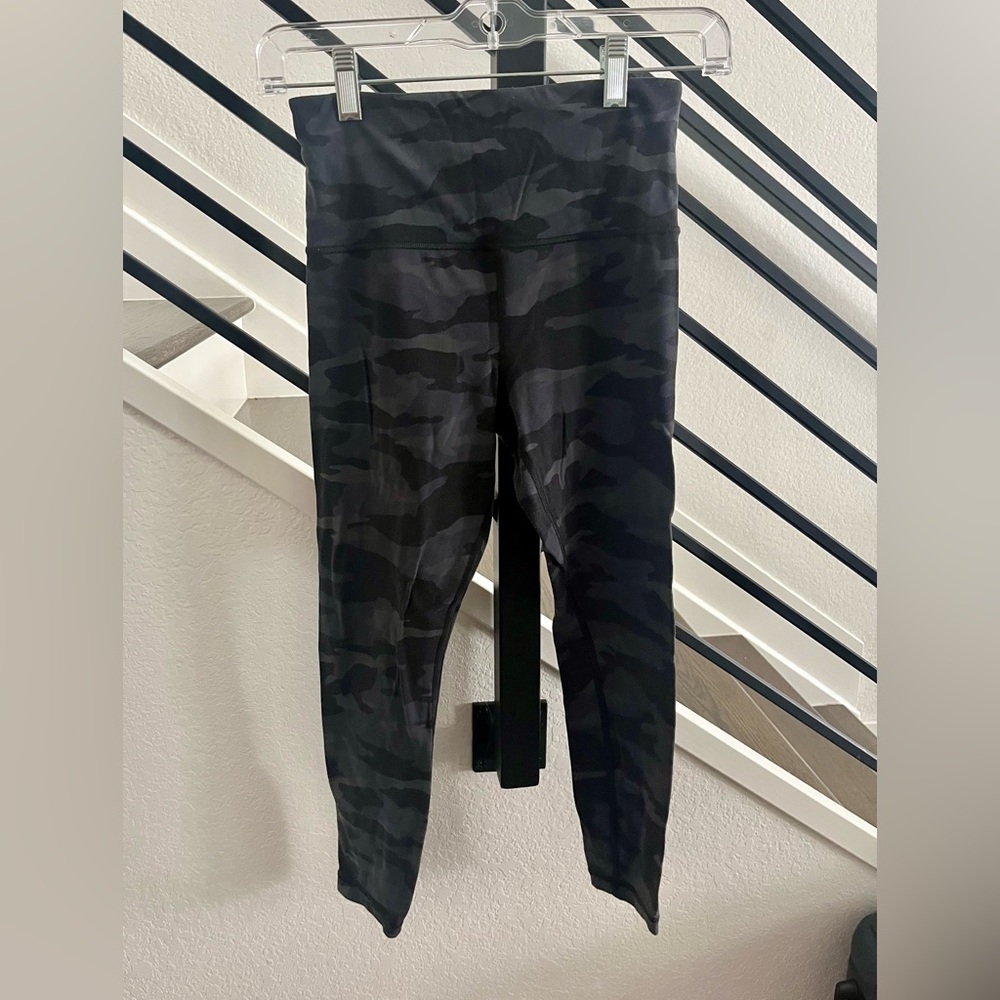 Athleta 7/8 elation ultra high rise Camouflage Leggings